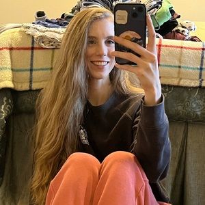 Meet your Posher, Hannah